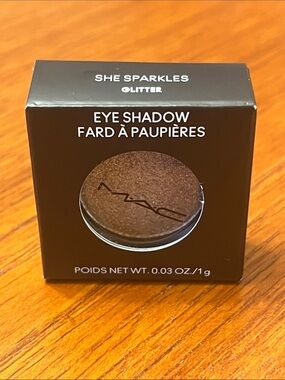 MAC cosmetics glitter eyeshadow-SHE SPARKLES
